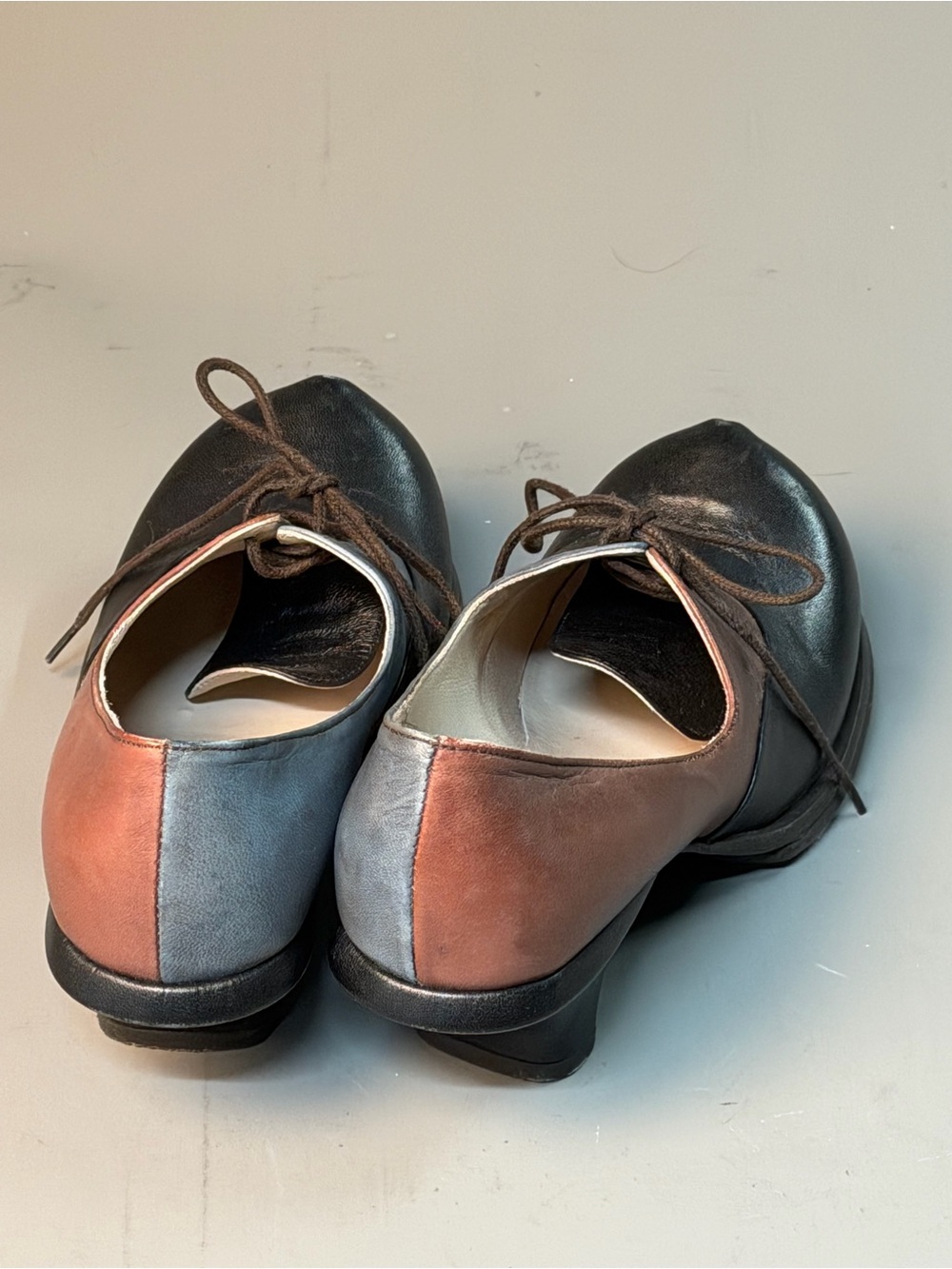 Two-Tone Leather Derby Oxfords in Black with Rust and Gray Heel